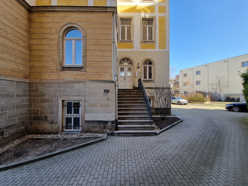 Außenansicht Eingangsbereich