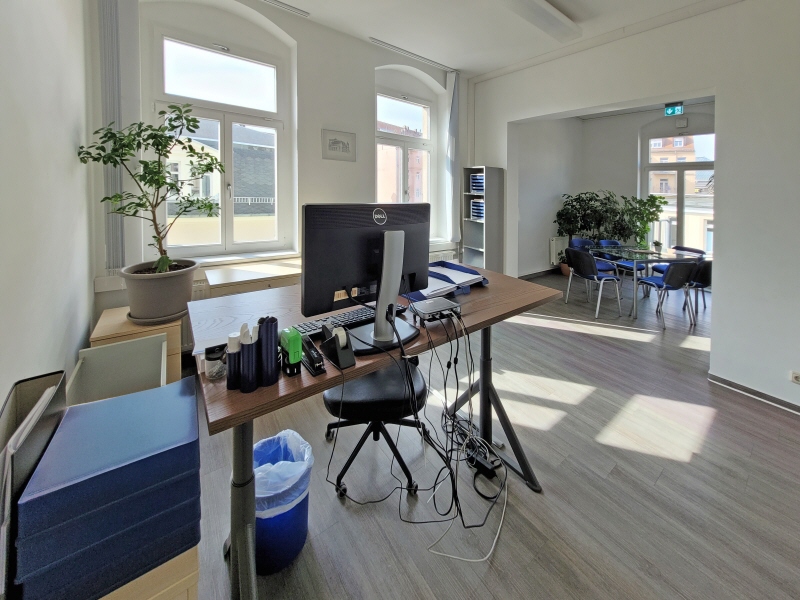 Büro (2) mit kleinem Versammlungsraum