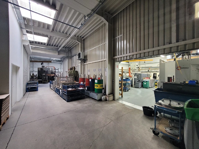 Verbindung der Hallen