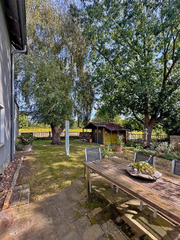Terrasse mit Garten