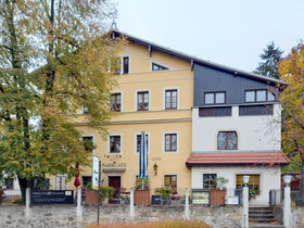 Historisches Wohn- und Geschäftshaus in Pillnitz
