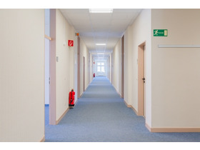 Vielseitig nutzbare und großzügige Büro- und Gewerbeflächen in zentraler Lage