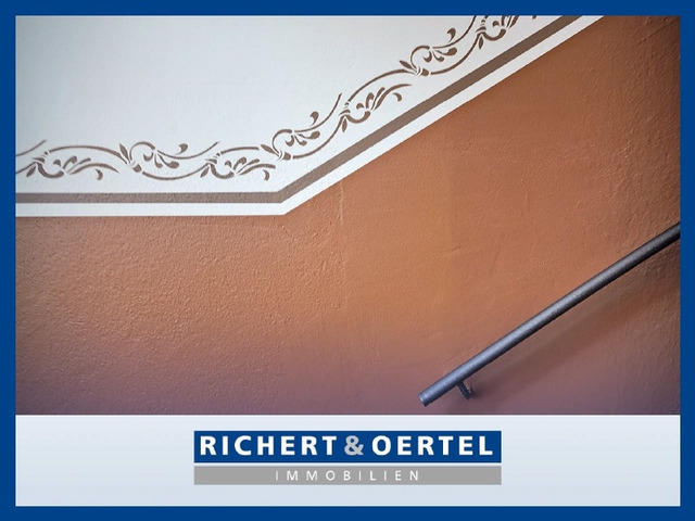 Großzügige 4-Zimmerwohnung mit Balkon - Bezugsfrei !!